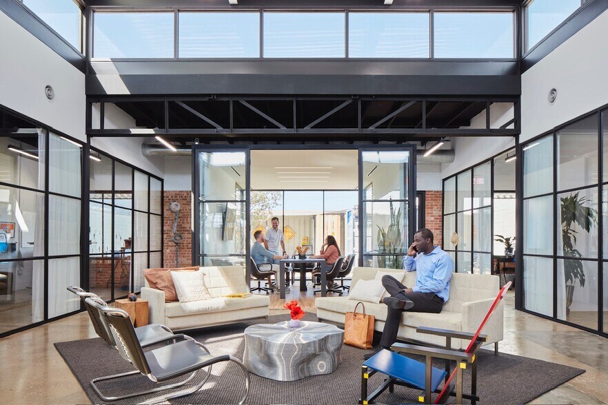 1627 Dragon St, Dallas, TX à vendre - Photo intérieure - Image 1 de 9