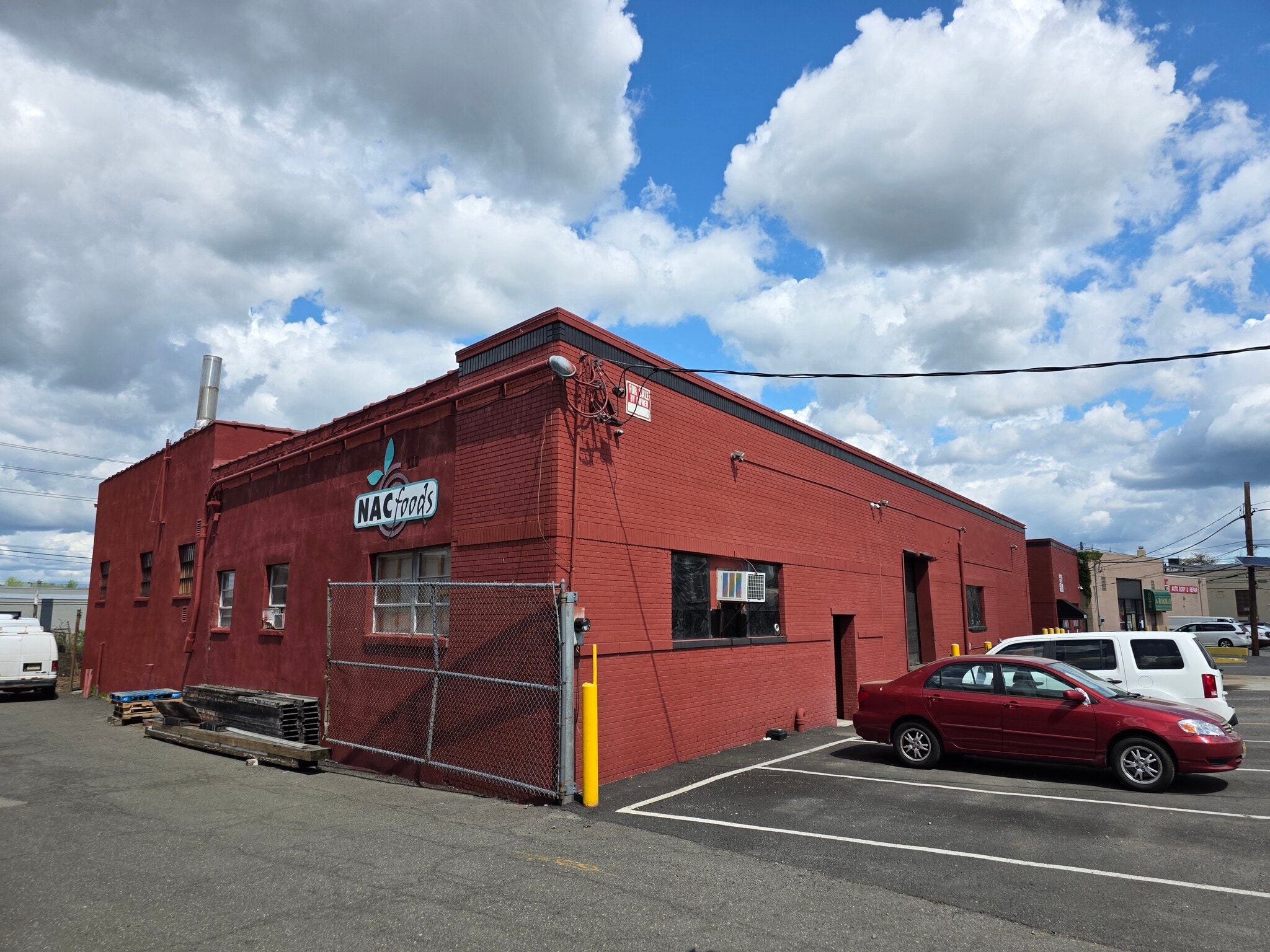 239 Commercial Ave, Palisades Park, NJ à louer Photo intérieure- Image 1 de 10