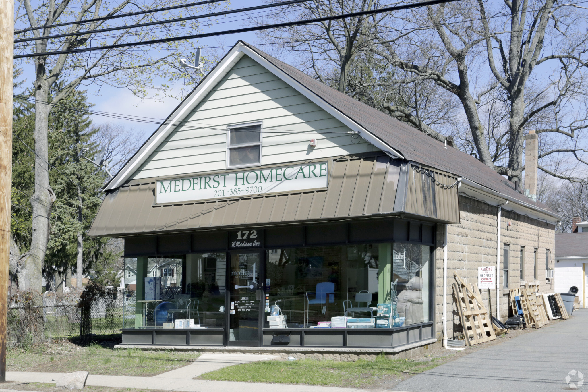 172 W Madison Ave, Dumont, NJ for lease Primary Photo- Image 1 of 4