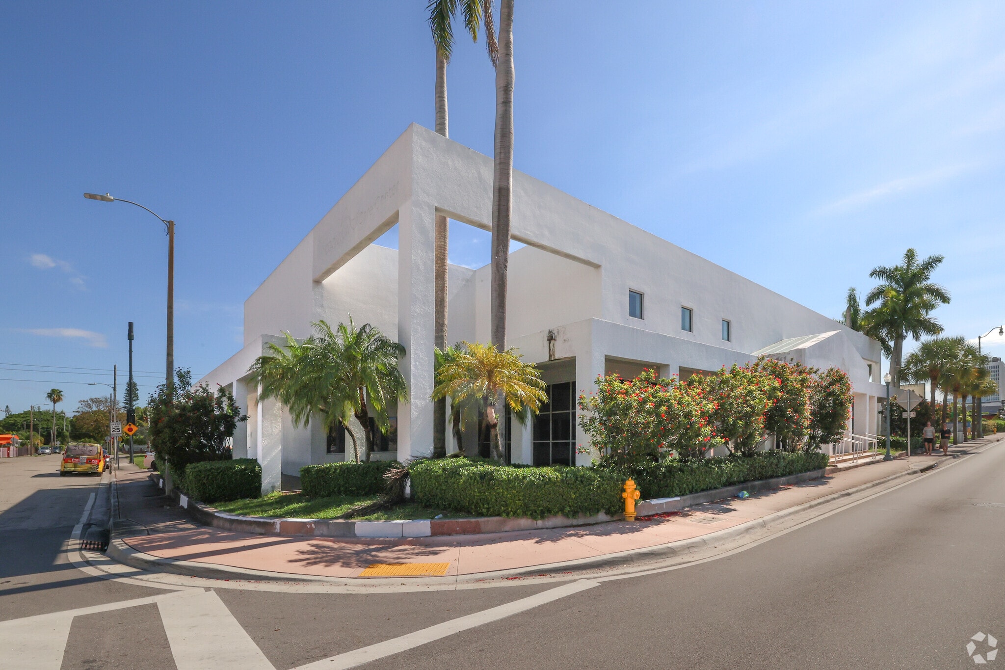 3099 SW 8th St, Miami, FL for lease Building Photo- Image 1 of 7