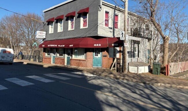 Plus de détails pour 620-626 King St, Bridgewater, NS - Commerce de détail à vendre