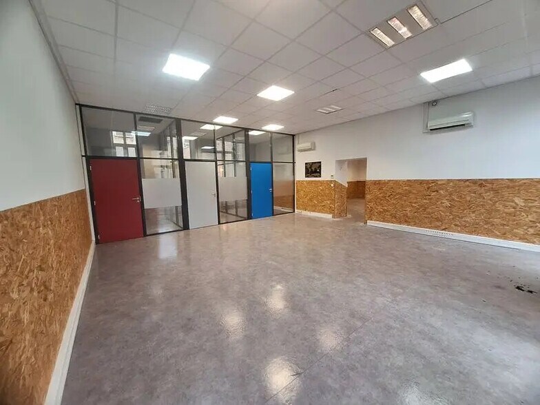 Office in Bordeaux for lease - Building Photo - Image 3 of 14