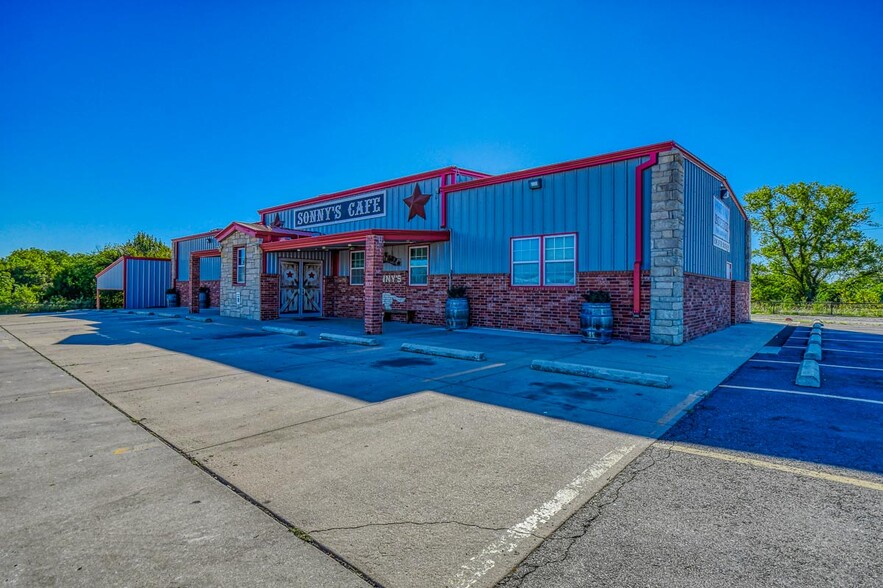 2406 Weedn, Purcell, OK for sale - Primary Photo - Image 1 of 1