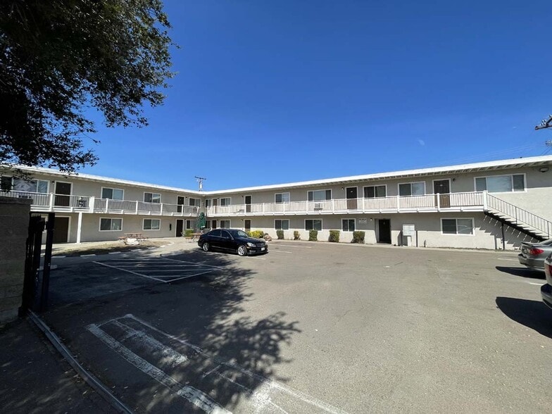 4460 Cotton Ct, Stockton, CA for sale - Building Photo - Image 3 of 13