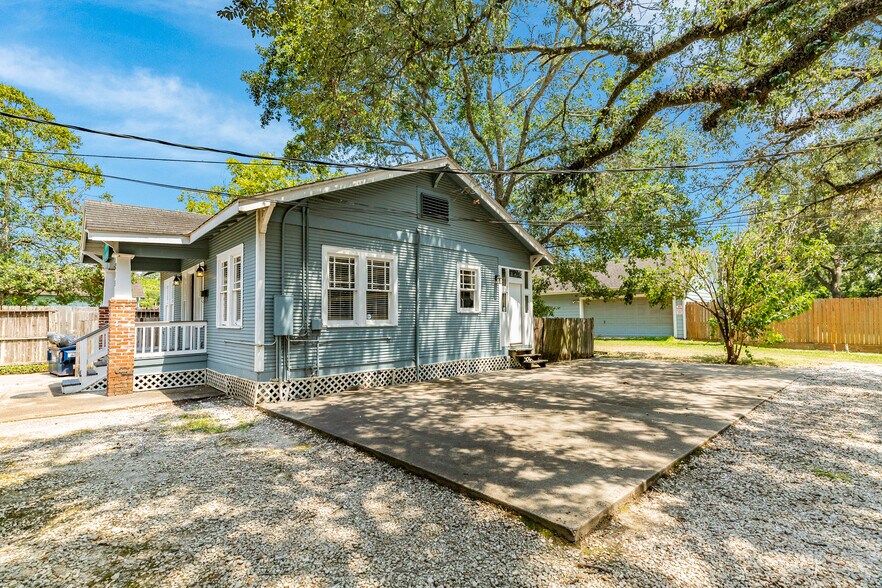 815 E Main St, League City, TX for sale - Building Photo - Image 3 of 25