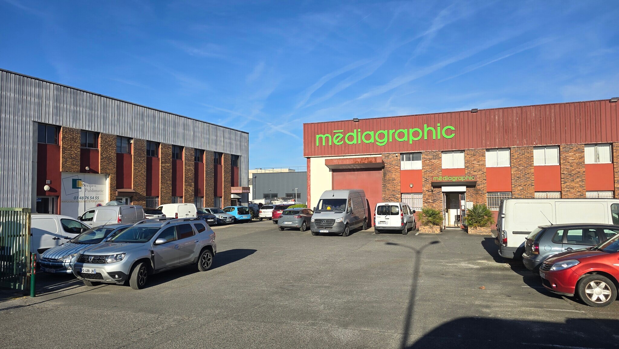 118 Avenue Du Maréchal De Lattre De Tassigny, Fontenay-sous-Bois for lease Primary Photo- Image 1 of 2