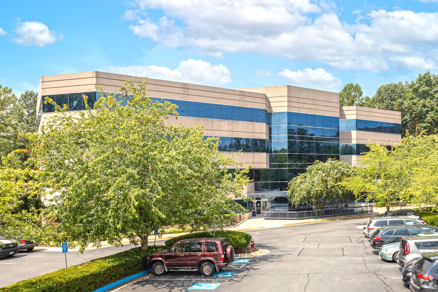 1801 Robert Fulton Dr, Reston, VA for lease - Building Photo - Image 1 of 5