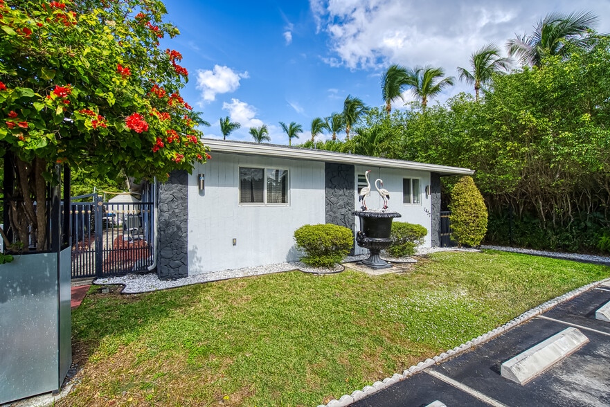1457 Atlantic Shores Blvd, Hallandale, FL for sale - Building Photo - Image 3 of 9