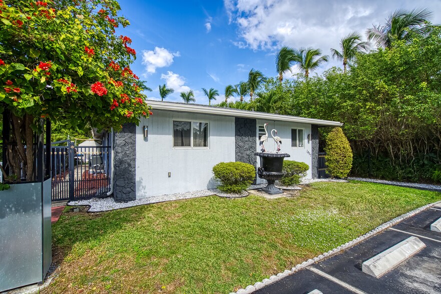 1457 Atlantic Shores Blvd, Hallandale, FL à vendre - Photo du bâtiment - Image 3 de 9