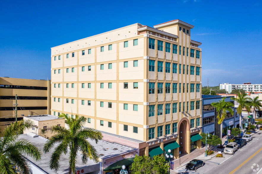 1930 Harrison St, Hollywood, FL à louer - Photo du bâtiment - Image 1 de 4