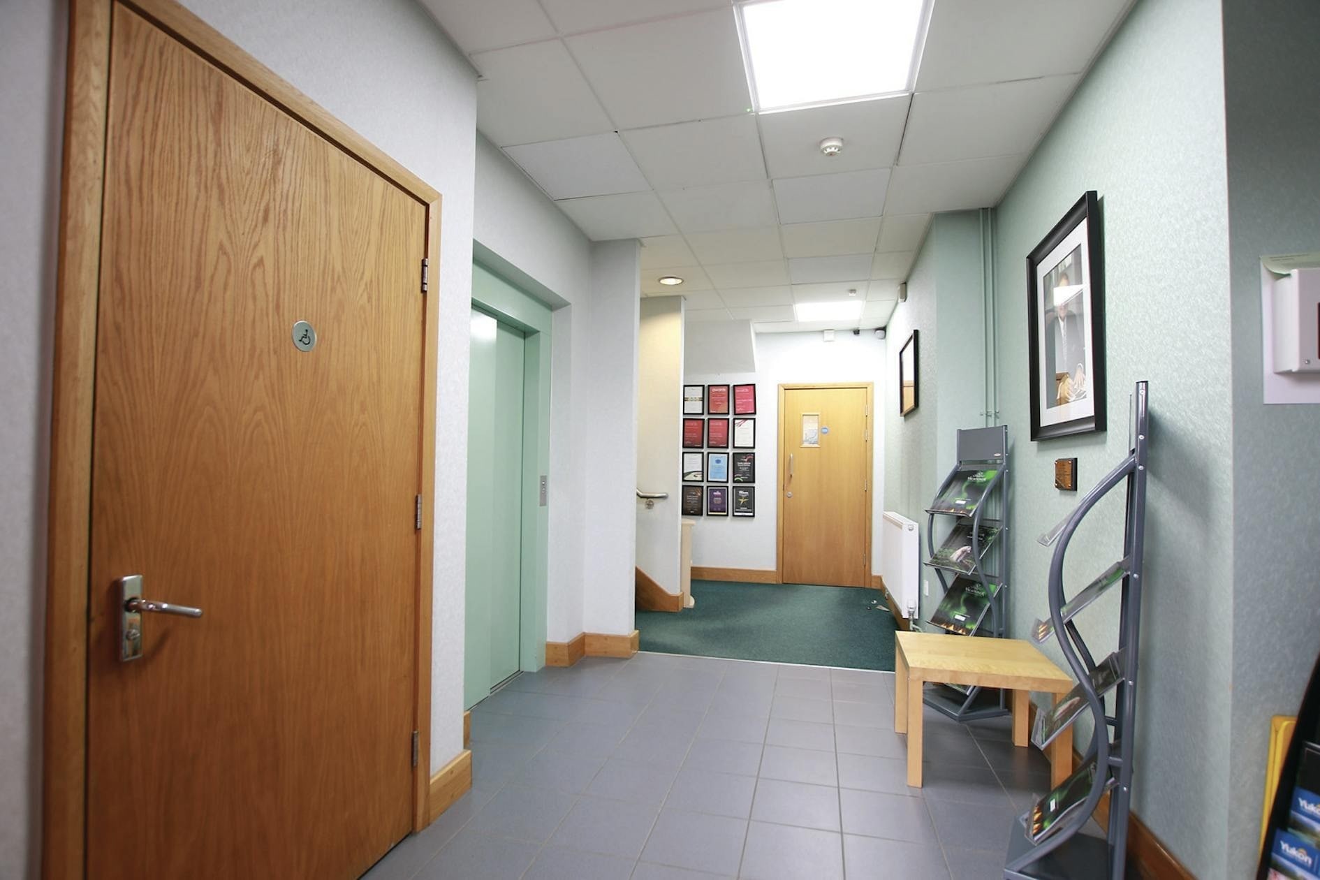 48 Victoria Rd, Leeds for lease Interior Photo- Image 1 of 4