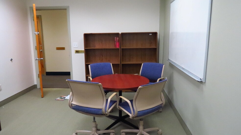 318-320 Bear Hill Rd, Waltham, MA for lease - Building Photo - Image 2 of 3