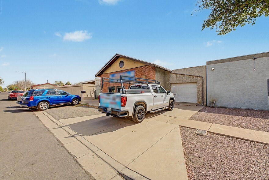 6819 N 55th Dr, Glendale, AZ for lease - Building Photo - Image 3 of 43