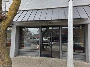 221-227 G St, Davis, CA à louer Photo du bâtiment- Image 2 de 14