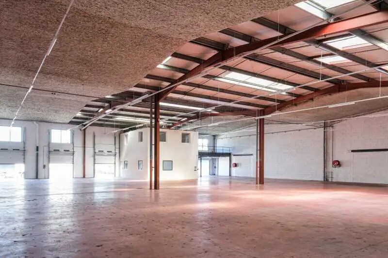 Flex dans Corbas à louer - Photo du bâtiment - Image 1 de 10