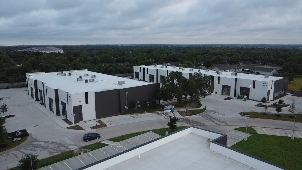 12332 Ranch Road 620, Cedar Park, TX à louer - Photo du bâtiment - Image 2 de 8
