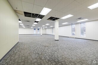 395 Av Sainte-Croix, Montréal, QC à louer Photo intérieure- Image 1 de 6