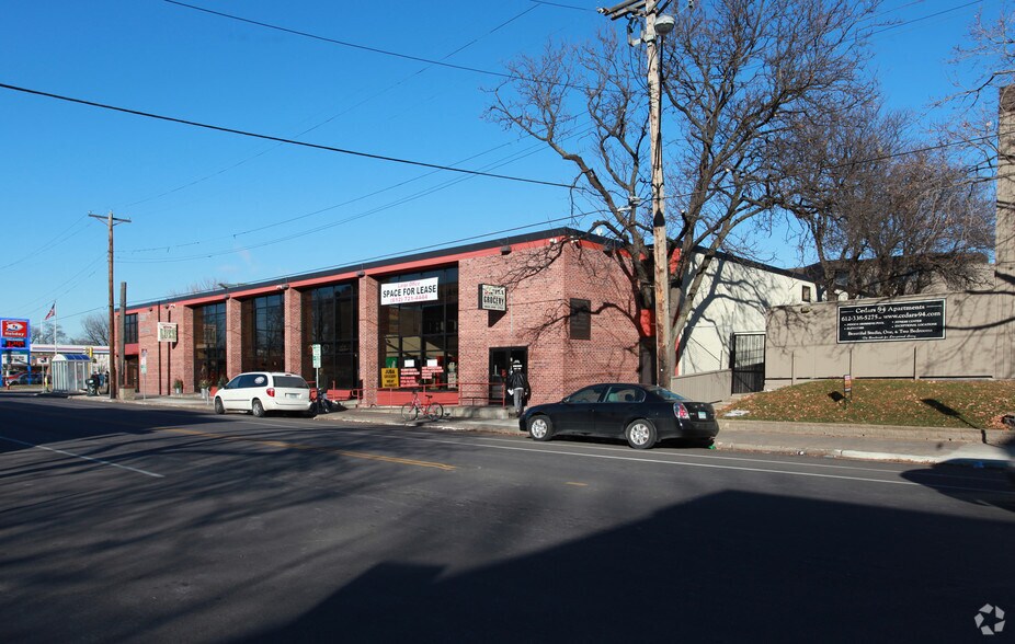 2200 E Franklin Ave, Minneapolis, MN for lease - Building Photo - Image 3 of 50
