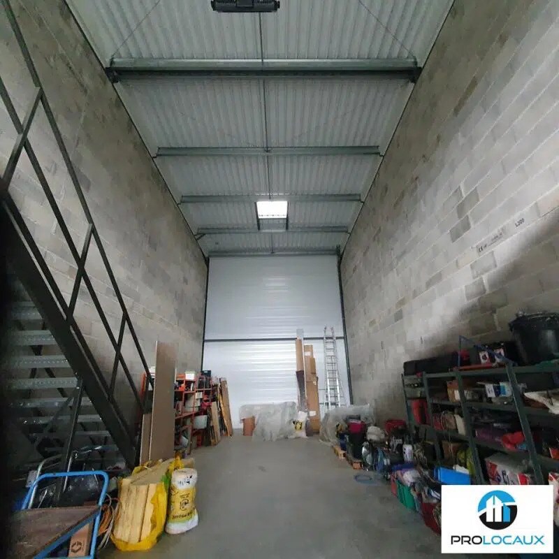 Flex in Voiron for lease Building Photo- Image 1 of 12