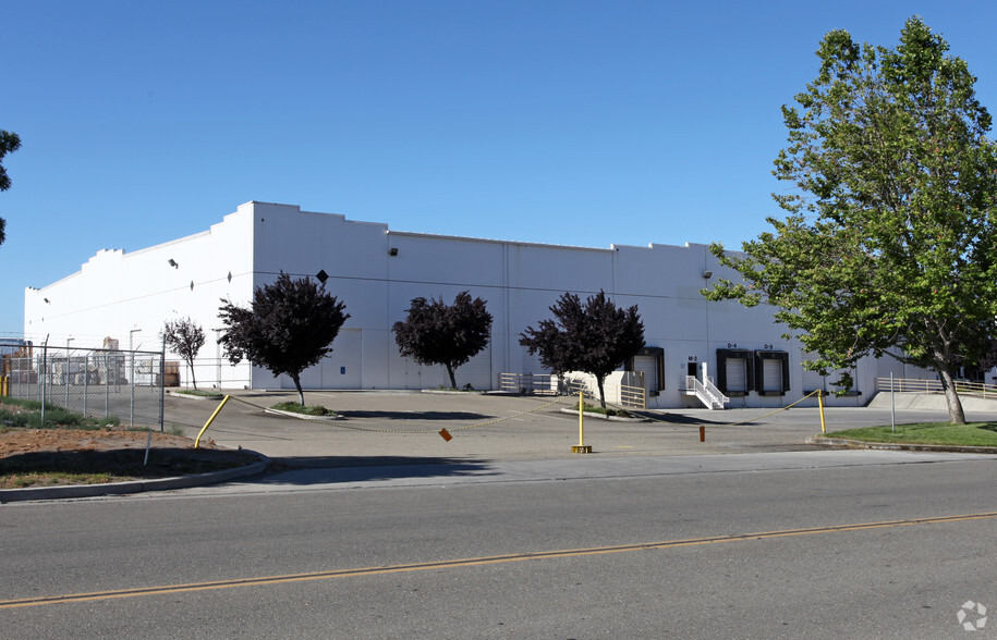 2518 Boeing Way, Stockton, CA for lease - Primary Photo - Image 1 of 3