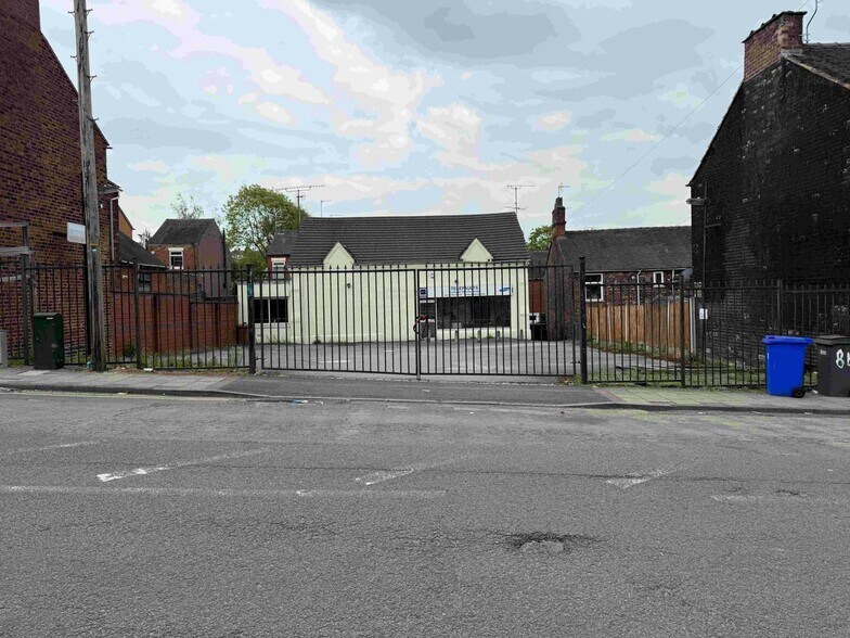 88 St. Michaels Rd, Stoke On Trent à vendre - Photo du bâtiment - Image 2 de 8
