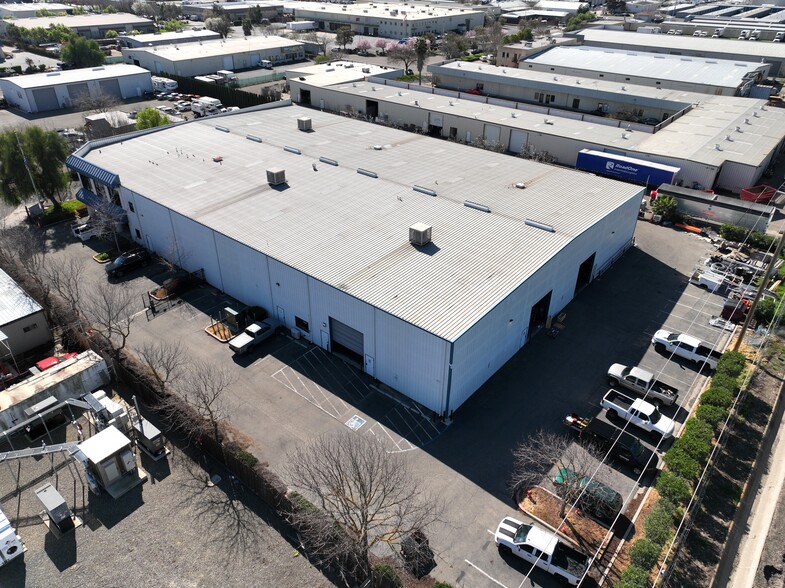 157 Sloan Ct, Tracy, CA for sale - Building Photo - Image 2 of 4