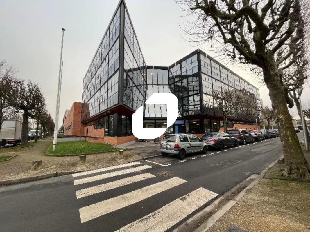 7 Rue Roland Martin, Champigny-sur-Marne for lease Building Photo- Image 1 of 11