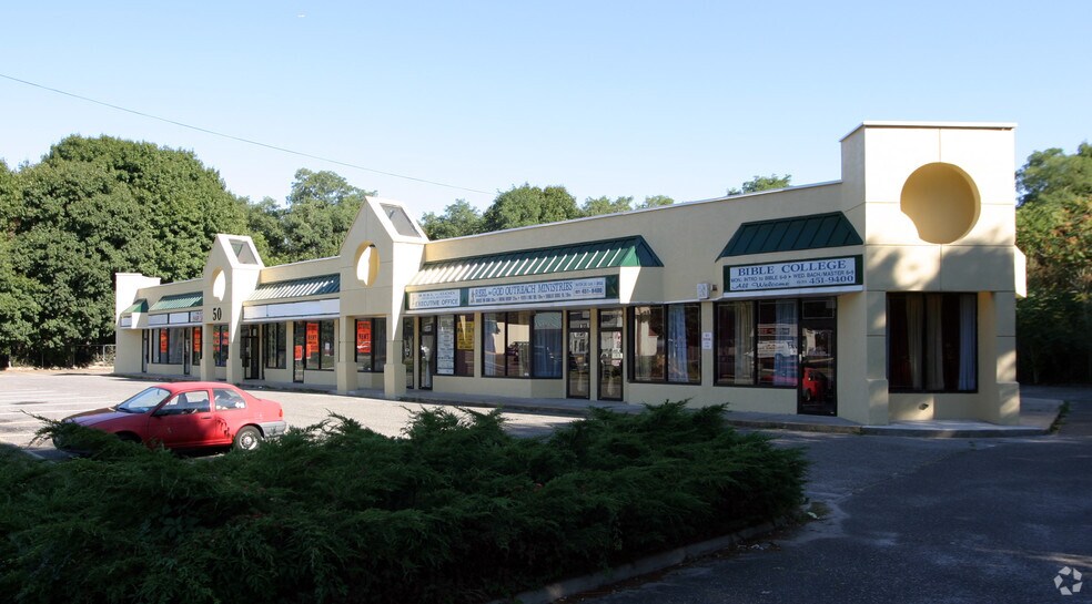 50 Middle Country Rd, Coram, NY à louer - Photo du bâtiment - Image 2 de 40