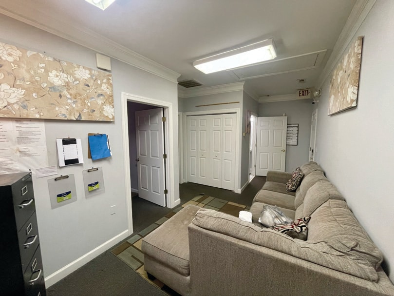 6511 Creedmoor Rd, Raleigh, NC for lease Interior Photo- Image 1 of 9
