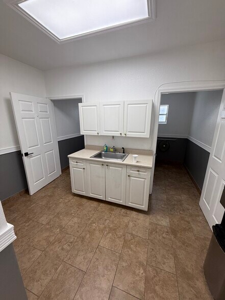 100-112 SW 5th St, Pompano Beach, FL à louer - Photo du bâtiment - Image 2 de 8