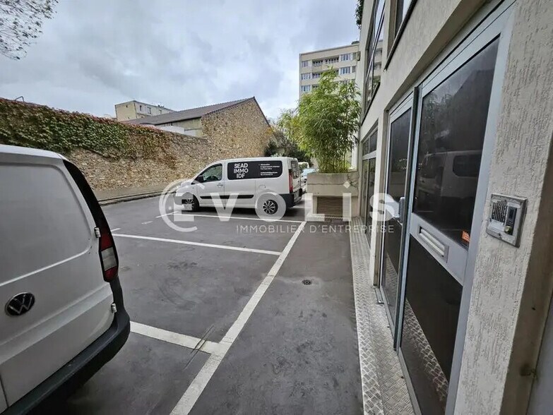 Bureau dans Montrouge à louer - Photo du bâtiment - Image 3 de 15