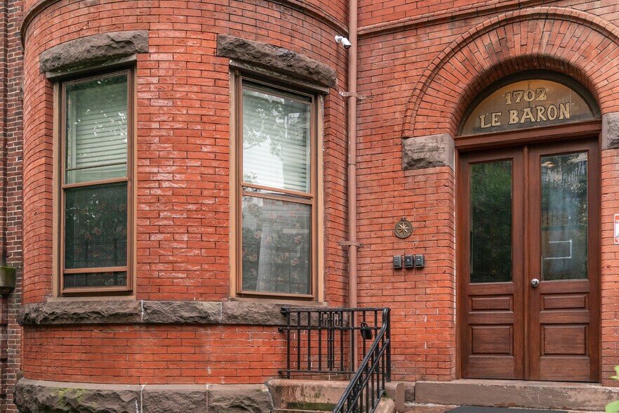 1702 16th St NW, Washington, DC à vendre - Photo du bâtiment - Image 2 de 14