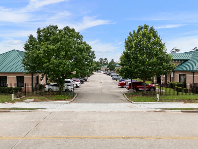1125 Cypress Station Dr, Houston, TX à vendre - Photo du bâtiment - Image 3 de 44