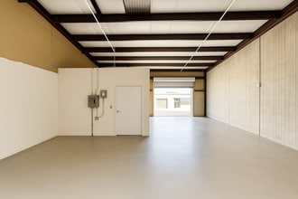 1000 Harrison Ave, Arlington, TX for lease Interior Photo- Image 2 of 2