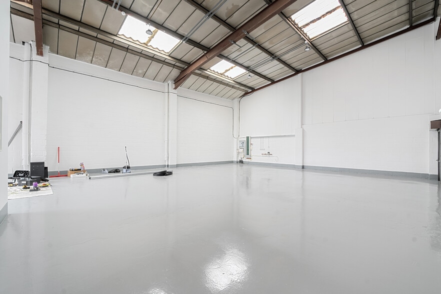 Unit 8 Barratt Way Way, Harrow for lease - Building Photo - Image 3 of 15