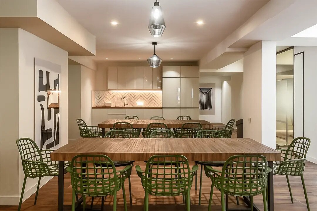 35 Rue De Monceau, Paris for lease Interior Photo- Image 1 of 3