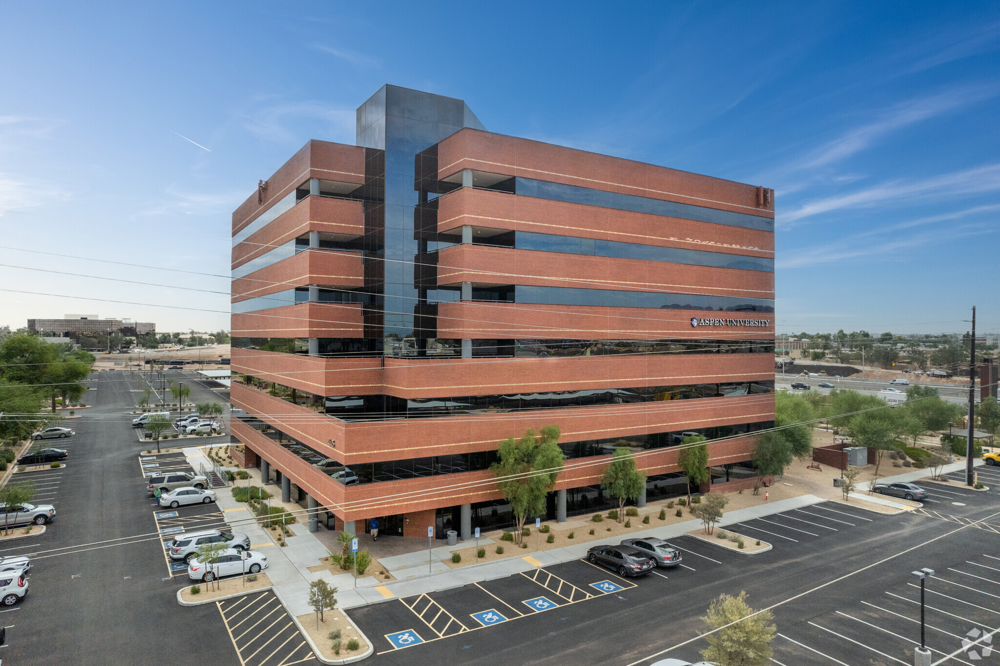 4605 E Elwood St, Phoenix, AZ à louer Photo du bâtiment- Image 1 de 11