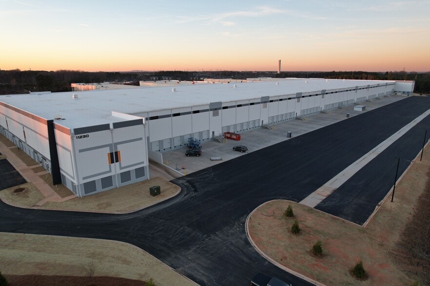 11230 Everett Keith Rd, Huntersville, NC for lease - Building Photo - Image 2 of 6