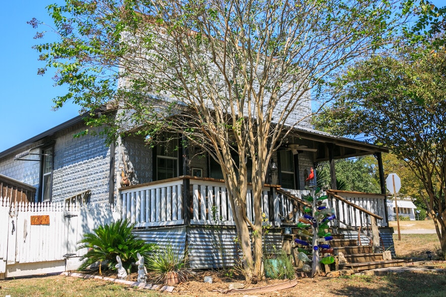 12400 E Texas St, Burton, TX à vendre - Photo du bâtiment - Image 2 de 29