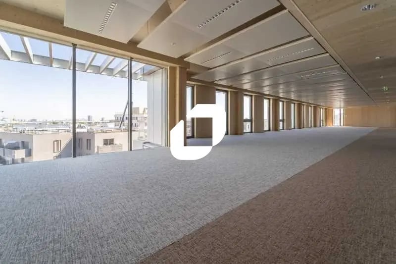 Office in Saint-Denis for lease Interior Photo- Image 1 of 1