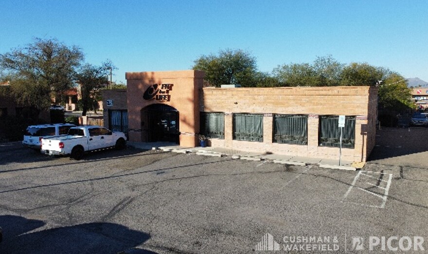 3525 N Campbell Ave, Tucson, AZ à louer - Photo du bâtiment - Image 2 de 7