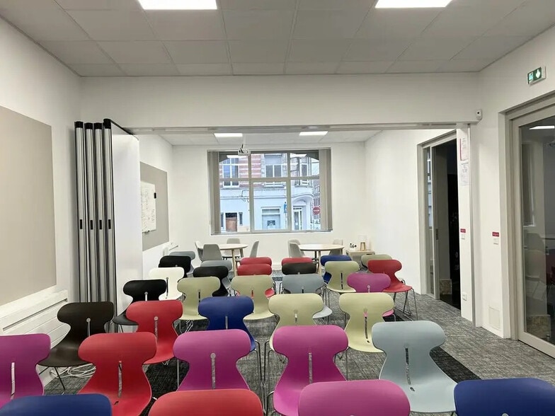 Bureau dans La Madeleine à louer - Photo intérieure - Image 3 de 12