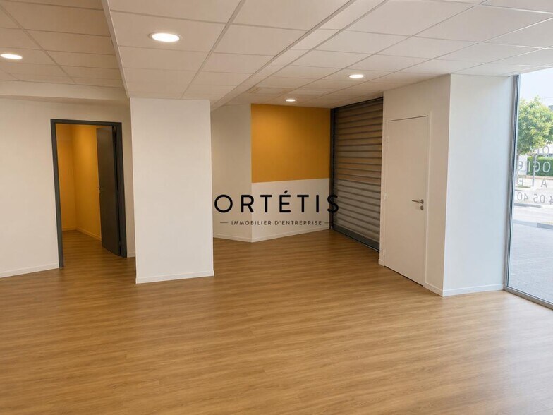 Retail in L'UNION for lease - Interior Photo - Image 3 of 5