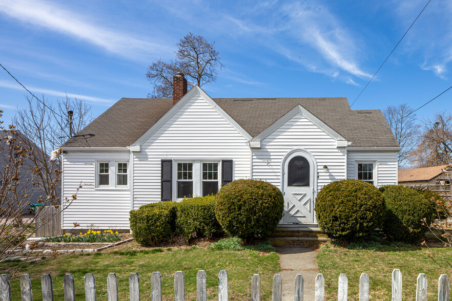 16 Southwest Ave, Jamestown, RI à vendre - Photo principale - Image 1 de 1