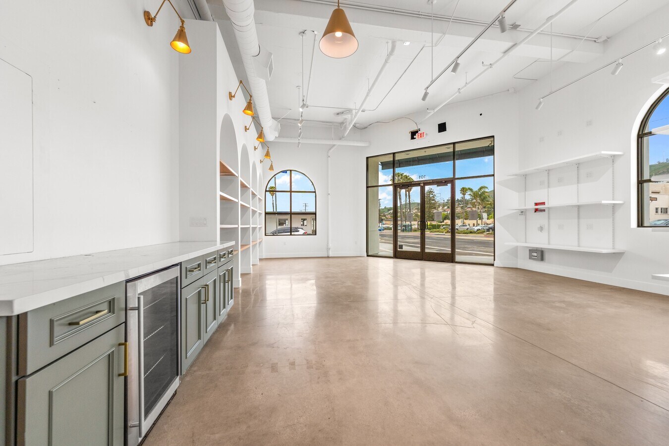 2176 E Main St, Ventura, CA 93001 - Unité 101 -  - Photo intérieure - Image 2 of 16