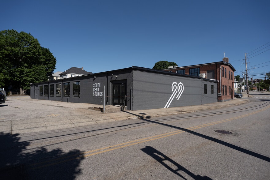 99 S Bend St, Pawtucket, RI for lease - Building Photo - Image 1 of 5
