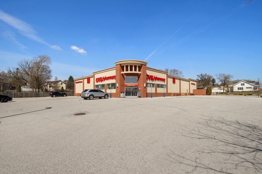 1108 N 14th St, Sheboygan, WI for sale - Building Photo - Image 2 of 7