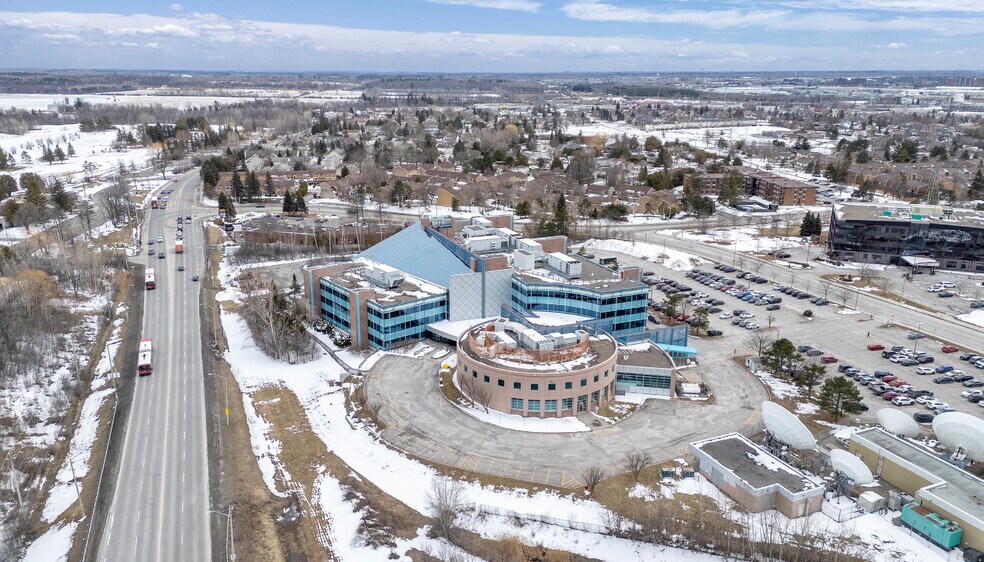 1601 Telesat Crt, Ottawa, ON à louer - Aérien - Image 3 de 8