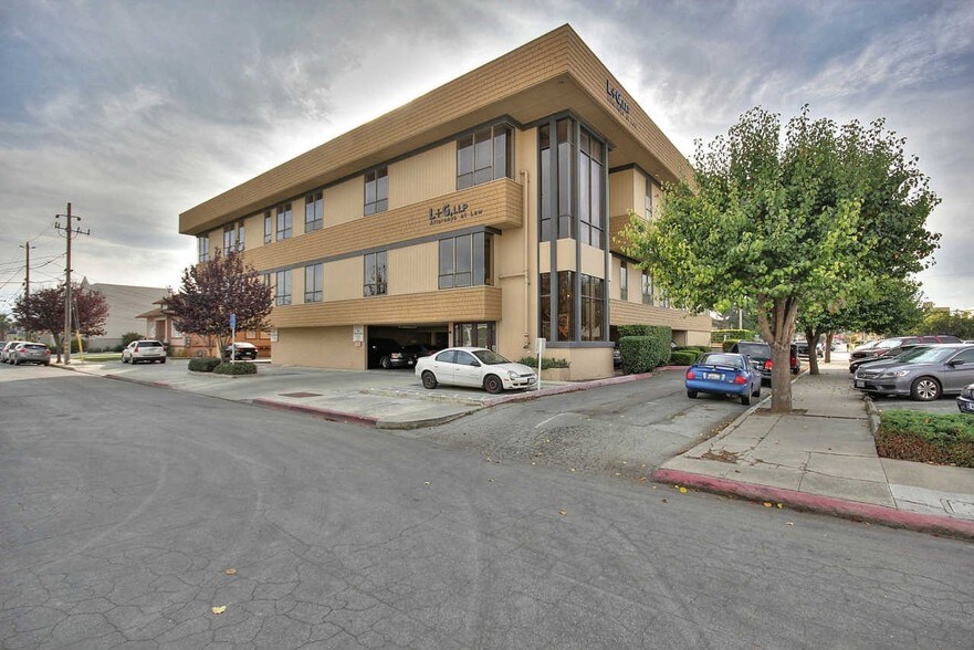 318 Cayuga St, Salinas, CA à louer - Photo du bâtiment - Image 3 de 6