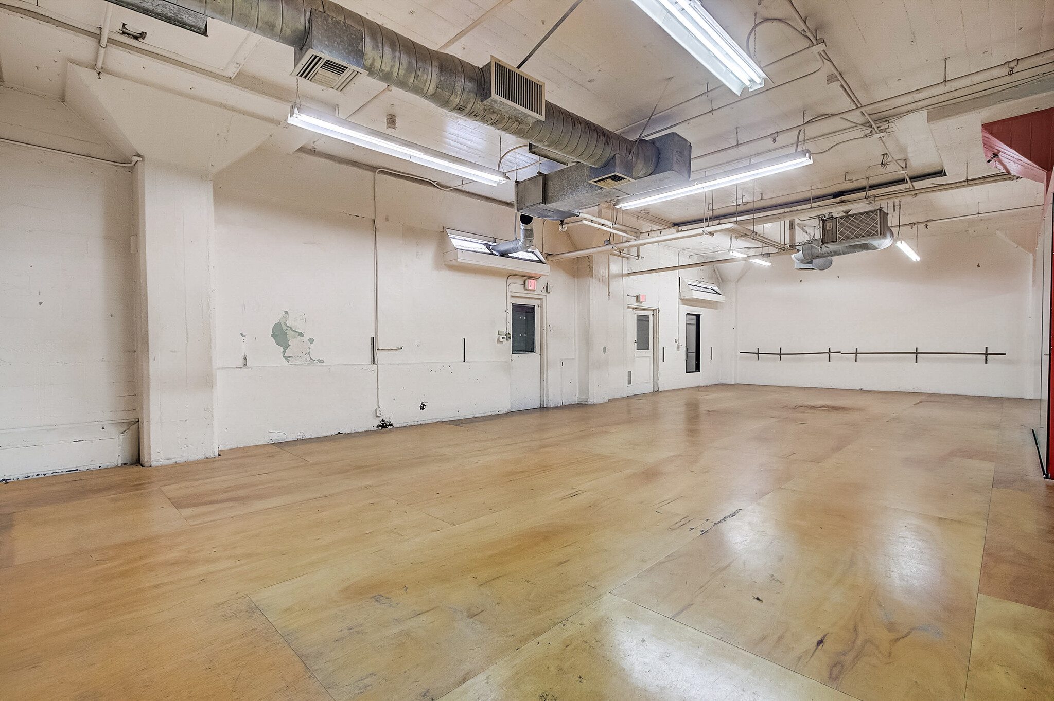 6311 Romaine St, Los Angeles, CA for lease Interior Photo- Image 1 of 5